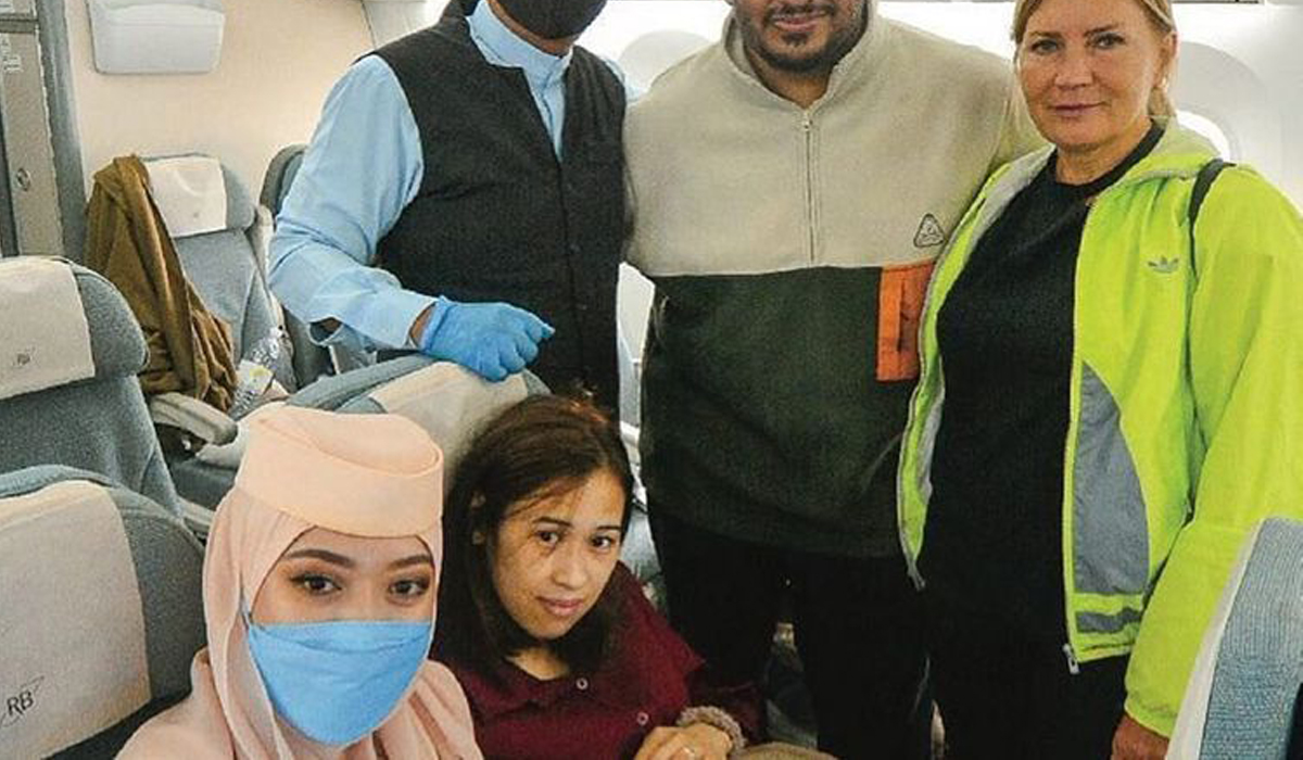 Saudi scholarship student helps Filipina passenger give birth to boy mid-air